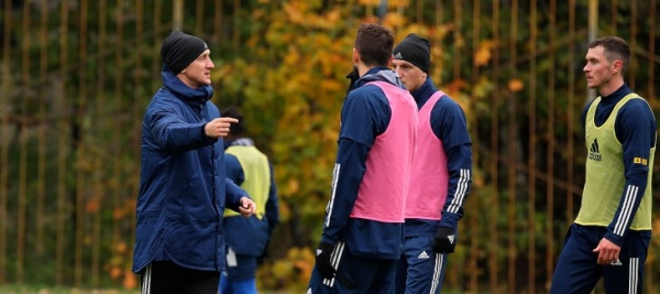 Мог возглавить БАТЭ, не захотел оставаться в &laquo;Шахтере&raquo; &ndash; Радьков мощно работает в &laquo;Ислочи&raquo;, но может уйти до конца сезона (дело в семье и в том, каким стал сейчас ЧБ)