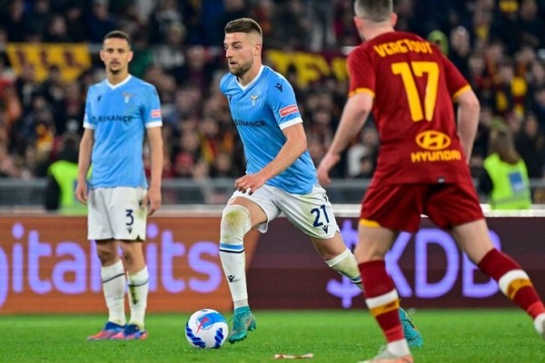 Сарри радикально меняет стиль «Лацио». Впервые после «Наполи» ему дали на это время