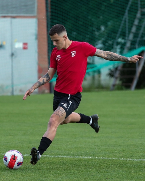 Похоже, главному таланту белфутбола скучно в «Рубине»: получил обратную замену от Слуцкого, мимо старта в спаррингах, идут разговоры о трансфере