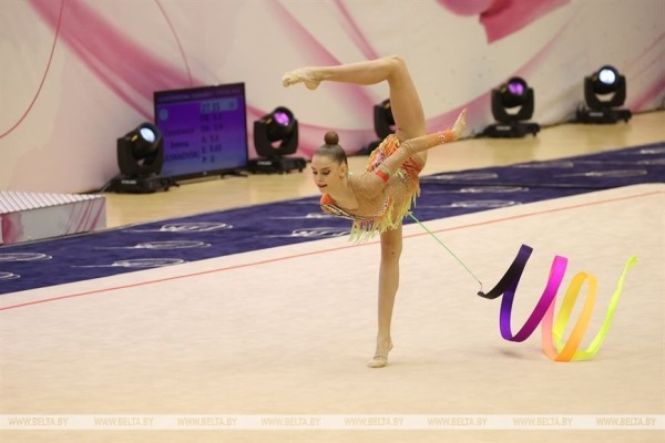 ФОТОФАКТ: В Минске проходит международный турнир по художественной гимнастике "Хрустальная роза"