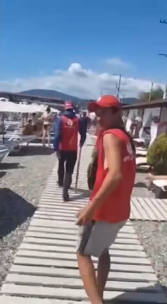 Многие беларусы жалели избитого в Сочи самбиста, пока не узнали, что это – фанат Лукашенко. Вот почему он вылетел из хоккея и стал физруком, хотя по диплому историк