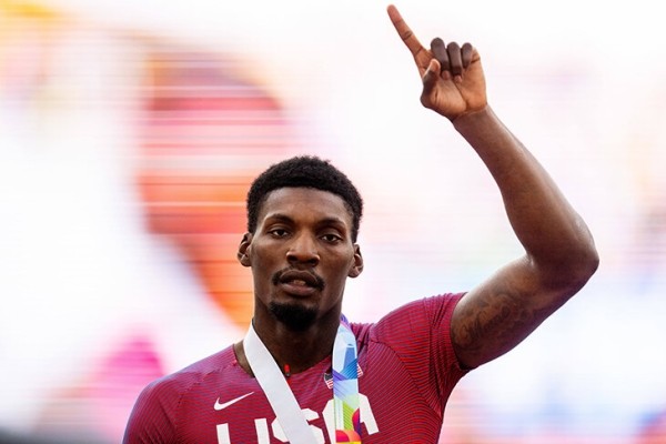 Фред Керли – новая звезда спринта: рос у тети в семье с 13 детьми, обожает тату, идет за тремя рекордами мира (даже у Болта – два)