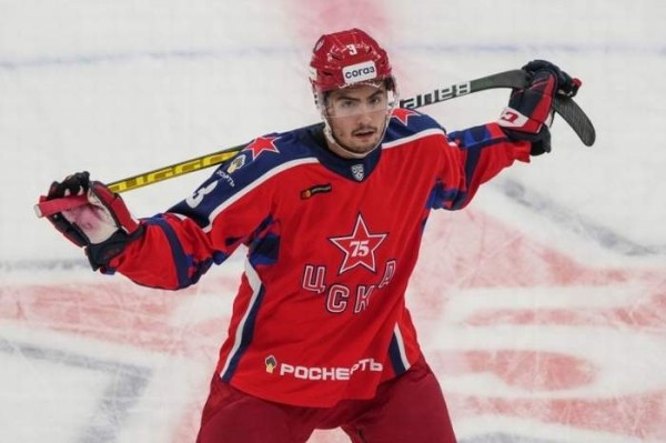 Хоккей. Победитель Кубка Гагарина бывший защитник ЦСКА Джон Гилмор пополнит состав минского "Динамо"
Хоккей. Победитель Кубка Гагарина бывший защитник ЦСКА Джон Гилмор пополнит состав минского "Динамо"