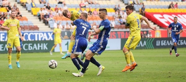 Футбол.  Матч БАТЭ и "Энергетика"-БГУ в рамках Кубка Беларуси перенесен на неопределенный срок
