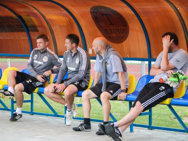 Футбол.  Чемпионат Беларуси. "Витебск" — "Неман", "Торпедо"-БелАЗ — "Ислочь", "Днепр" — "Славия". Текстовые трансляции pressball.by
  