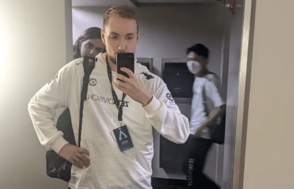 Разное. Победа Virtus.pro на D2CL S12, годовщина гомельского Центра киберспорта PLATOON и другие новости киберспорта за 11 июля
Разное. Победа Virtus.pro на D2CL S12, годовщина гомельского Центра киберспорта PLATOON и другие новости киберспорта за 11 июля