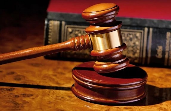 Футбол. Франц Летяго: инспектору матча Брониславу Ясинскому позвонил наставник "Немана" Игорь Ковалевич и признался в ошибке
Футбол. Франц Летяго: инспектору матча Брониславу Ясинскому позвонил наставник "Немана" Игорь Ковалевич и признался в ошибке