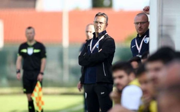 Футбол. Владимир Янкович: "Динамо" пыталось удивить расстановкой, которую обычно не использует, но мы хорошо среагировали
Футбол. Владимир Янкович: "Динамо" пыталось удивить расстановкой, которую обычно не использует, но мы хорошо среагировали