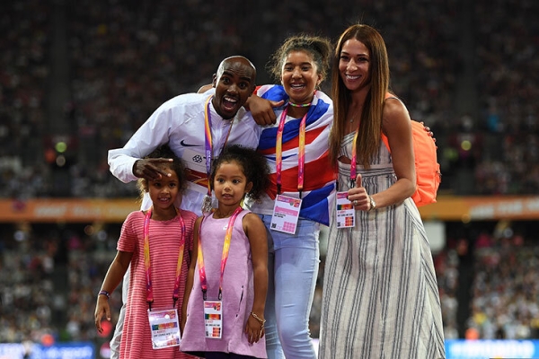 «Я учу детей никогда не обманывать, а сам всю жизнь обманывал». Легенда бега Мо Фара признался, что был нелегалом и носит чужое имя «Я учу детей никогда не обманывать, а сам всю жизнь обманывал». Легенда бега Мо Фара признался, что был нелегалом и носит чужое имя