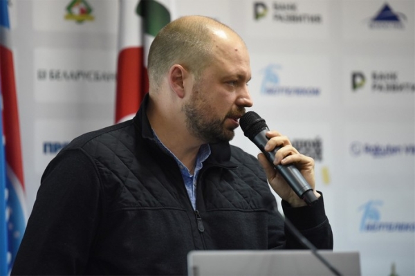 Хоккей.  Андрей Парфимович: команда и в плане опыта, и в плане мастерства ослабнет
  