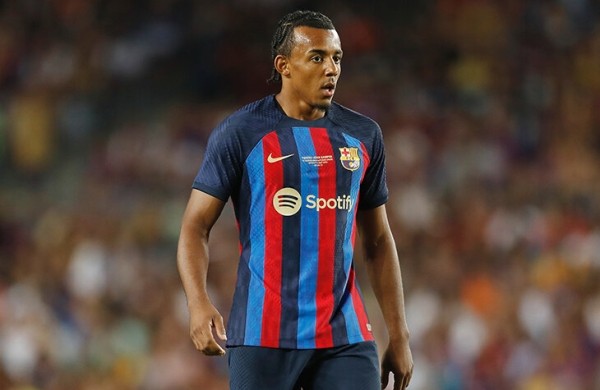 «Барса» до сих пор не заявила 50-миллионного Кунде – если не найдут 20 млн евро до 31 августа, он уйдет бесплатно «Барса» до сих пор не заявила 50-миллионного Кунде – если не найдут 20 млн евро до 31 августа, он уйдет бесплатно