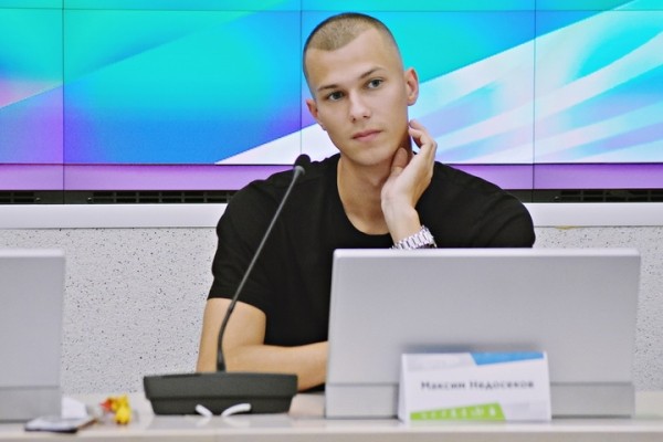 Разное. Максим Недосеков хочет, чтобы на трибунах стадиона "Динамо" на чемпионат Беларуси собрались около 4500 зрителей
Разное. Максим Недосеков хочет, чтобы на трибунах стадиона "Динамо" на чемпионат Беларуси собрались около 4500 зрителей