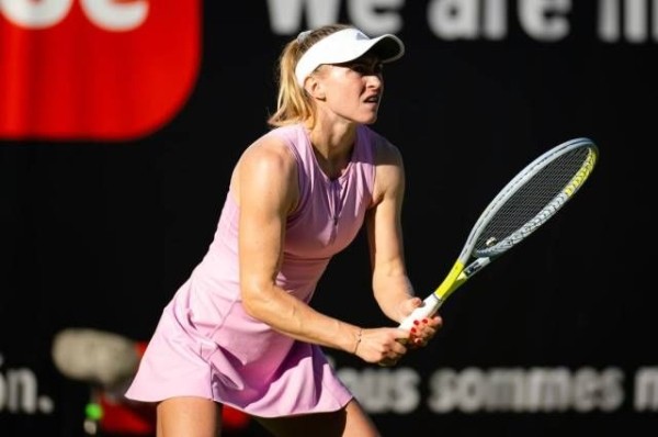 Теннис.  Александра Саснович в волевом стиле одолела Ализе Корне и вышла в финал турнира ВТА-250 в Кливленде
 