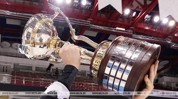 Хоккеисты "Локомотива", "Витебска" и "Гомеля" одержали первые победы на Кубке Салея