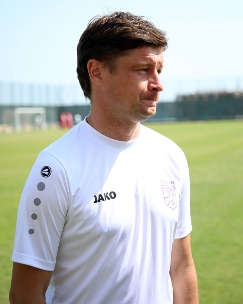 Бага жалел о бане России, а пока его команда не может забить в Азербайджане – от шутки про беременность тренер ушел в покаяние