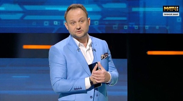 Фрик со спортТВ России, топящий за войну, добрался до беларусских флагов – вещает, что кругом нацисты, гости несут бред (но ему мало), назван коллегой худшим ведущим в мире Фрик со спортТВ России, топящий за войну, добрался до беларусских флагов – вещает, что кругом нацисты, гости несут бред (но ему мало), назван коллегой худшим ведущим в мире