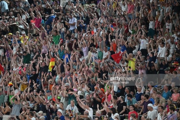 Разное. Легкая атлетика. Вечерняя программа ЧЕ-2022 собрала на Олимпийском стадионе в Мюнхене около 60 тысяч зрителей
Разное. Легкая атлетика. Вечерняя программа ЧЕ-2022 собрала на Олимпийском стадионе в Мюнхене около 60 тысяч зрителей