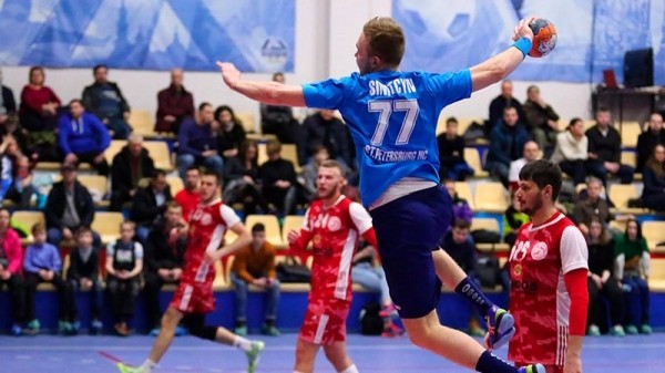 Гандбол. "Представьте, что вам скажут: "Вы русские, убирайтесь отсюда". Спортдир "Донских казаков" о задержании игрока в Бресте
Гандбол. "Представьте, что вам скажут: "Вы русские, убирайтесь отсюда". Спортдир "Донских казаков" о задержании игрока в Бресте