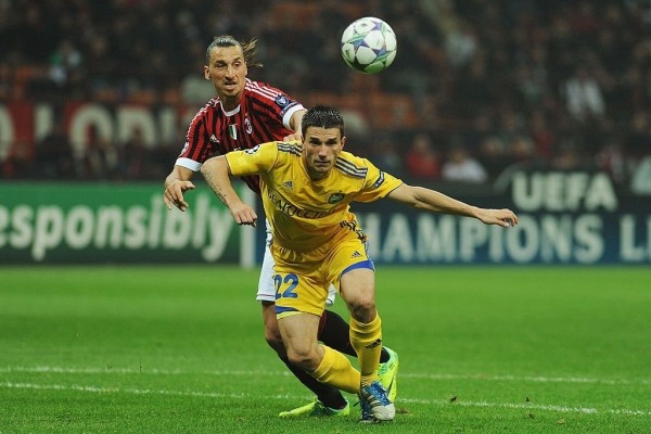 Дарбо – 8-й игрок чемпионата Беларуси за последние 10 лет, кого удалось продать за миллион евро и больше (у БАТЭ 5 таких сделок, у «Шахтера» – 2-я) Дарбо – 8-й игрок чемпионата Беларуси за последние 10 лет, кого удалось продать за миллион евро и больше (у БАТЭ 5 таких сделок, у «Шахтера» – 2-я)