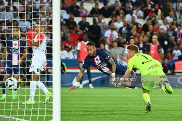 Футбол. Чемпионат Франции. "ПСЖ" крупно обыграл "Монпелье"
Футбол. Чемпионат Франции. "ПСЖ" крупно обыграл "Монпелье"