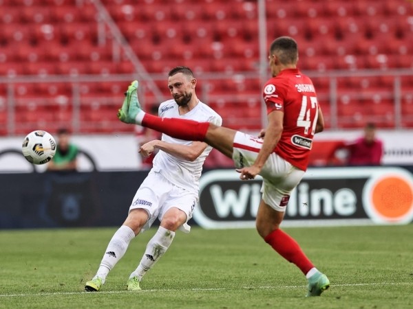 Миллионы беларусов еще смотрят ТВ, где самое популярное – из России. Сейчас в топ залетела и РПЛ, но тут все не так однозначно (ЧБ может потягаться) Миллионы беларусов еще смотрят ТВ, где самое популярное – из России. Сейчас в топ залетела и РПЛ, но тут все не так однозначно (ЧБ может потягаться)