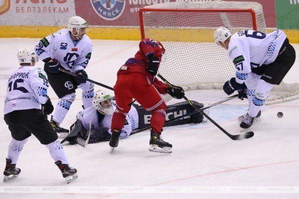 ФОТОФАКТ: Минская "Юность" уступила "Динамо-Молодечно" со счетом 2:3