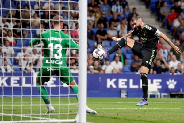 Футбол. Чемпионат Испании. "Реал" в концовке вырвал победу у "Эспаньола"
Футбол. Чемпионат Испании. "Реал" в концовке вырвал победу у "Эспаньола"