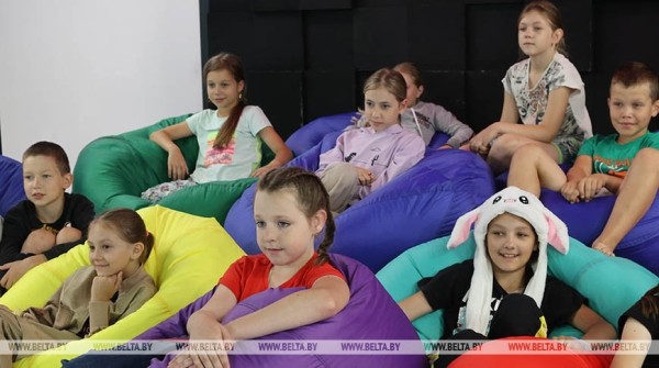 "Шаг к успеху": чемпион мира по муай-тай Андрей Кулебин пообщался с детьми в лагере "Планета" "Шаг к успеху": чемпион мира по муай-тай Андрей Кулебин пообщался с детьми в лагере "Планета"