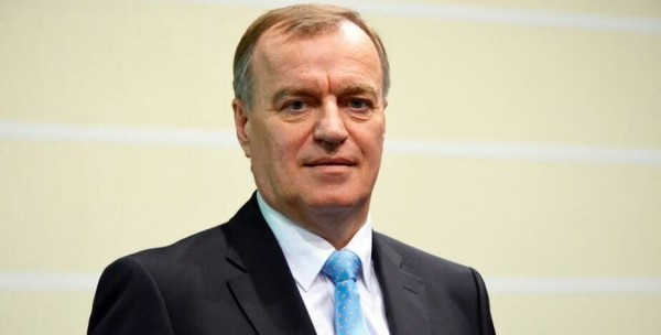 В партнеры хоккейного «Динамо» втихую добавился топ-банк. Полгода назад его глава попал за решетку (с реальным сроком) – говорили, накануне как раз отказал Баскову в помощи клубу