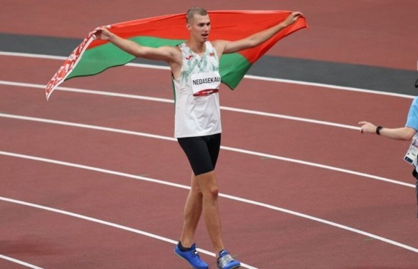 Желал беларусам победы в 2020-м, попал в оккупацию под Херсоном, но взял медаль на ЧМ. Топ-прыгун из Украины – о пофигизме Недосекова и о том, когда снимать санкции в спорте