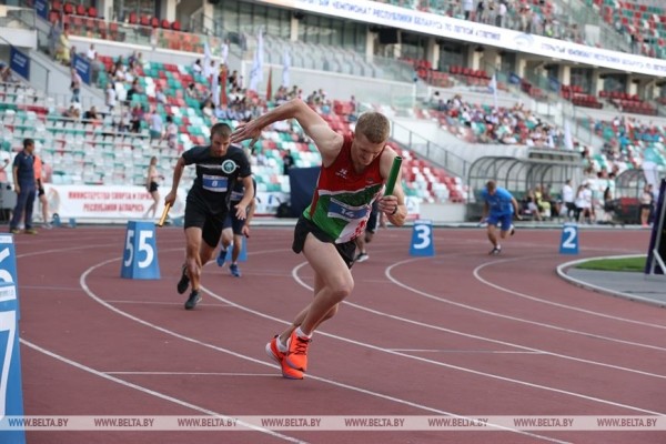 ФОТОФАКТ: Открытый чемпионат Беларуси по легкой атлетике проходит на минском стадионе "Динамо"