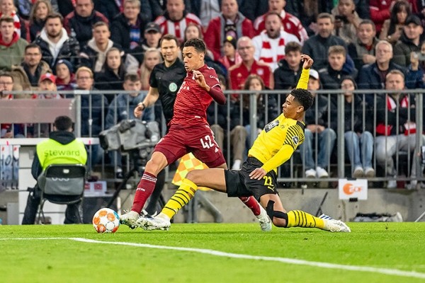 Номинанты на первый «Золотой мяч» посреди года: Месси не выдвинули спустя 17 лет, больше всего игроков – из «Ливерпуля» Номинанты на первый «Золотой мяч» посреди года: Месси не выдвинули спустя 17 лет, больше всего игроков – из «Ливерпуля»