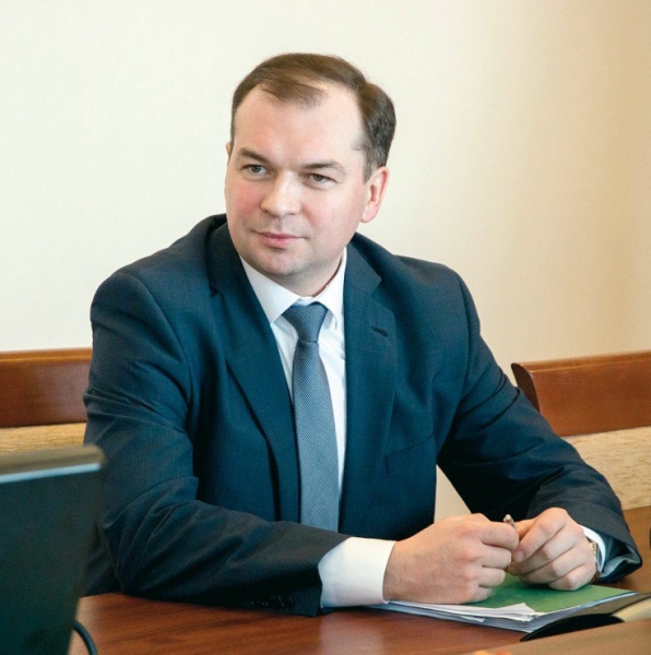 Работал кладовщиком, челночил в Польшу, учил руководящий состав МВД – теперь все эти люди рулят клубами «вышки» (есть и другие интересные биографии) Работал кладовщиком, челночил в Польшу, учил руководящий состав МВД – теперь все эти люди рулят клубами «вышки» (есть и другие интересные биографии)