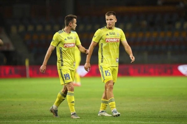 Футбол.  Чемпионат Беларуси. Победа "Шахтера" над БАТЭ, осечки минского "Динамо" и "Энергетика" — в картине 19-го тура
  