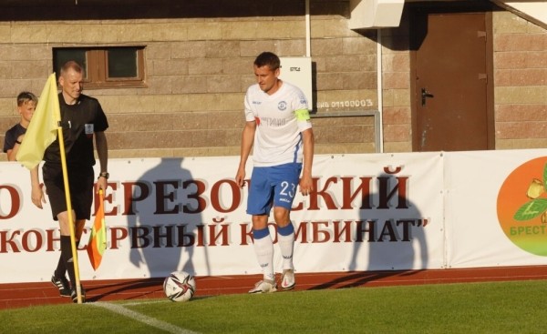 Партнеры вернули Драгуна обратно в капитаны БАТЭ, а вот кто с повязкой в других клубах: самый молодой в «Энергетике», самый старый – в «Арсенале», в «Шахтере» – кого хотели убрать++