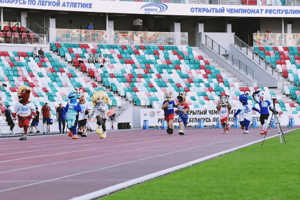 На трибунах ЧБ по легкой атлетике царила пустота – Недосеков хотел тысяч зрителей, но они остались на топ-турнирах (там и дожди нипочем)