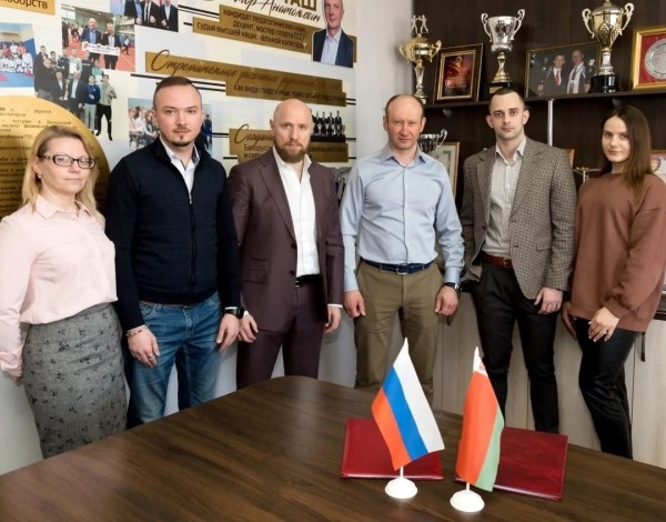 Работала в компании Зайцева, устраивала ивенты с «главой государства» и бои для принца Бахрейна. Кто теперь помогает гандболисту Рутенко управляться с теннисом Работала в компании Зайцева, устраивала ивенты с «главой государства» и бои для принца Бахрейна. Кто теперь помогает гандболисту Рутенко управляться с теннисом