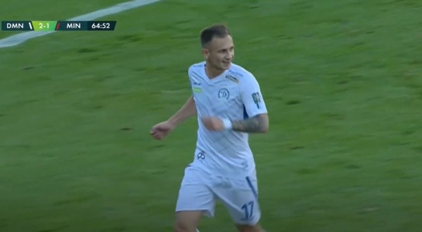 Футбол.  Дубль Бахара принес столичному "Динамо" волевую победу в матче с "Минском"
  