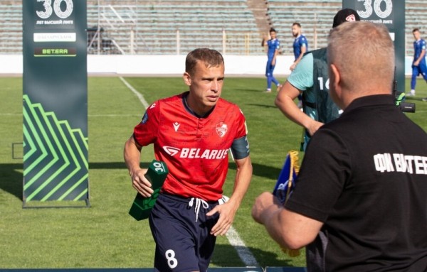 Партнеры вернули Драгуна обратно в капитаны БАТЭ, а вот кто с повязкой в других клубах: самый молодой в «Энергетике», самый старый – в «Арсенале», в «Шахтере» – кого хотели убрать++