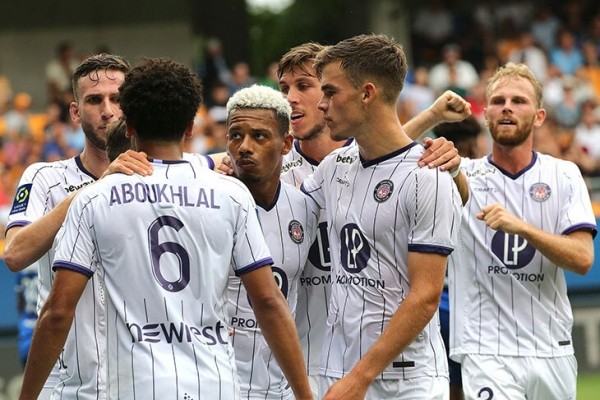 Искусственный интеллект советует «Тулузе» трансферы по продвинутой статистике. Уже разнесли всех в Лиге 2, а владельцы купили еще и «Милан»