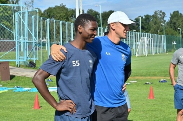 Футбол.  "Ислочь" договорилась о продаже Ивана Дибанго в зарубежный клуб
 