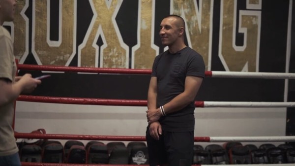 Амапавец-аднагрупнік збіваў Ганіна, Шакута – людажэр, Караеў – мафіёзі і Пуцін з клоўнскім носам. Як круты баец загаварыў па-беларуску