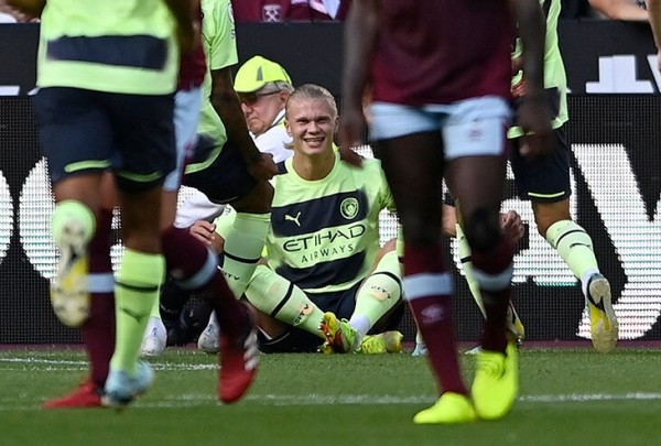 Первый дубль Холанда за «Сити»! Праздновал в позе лотоса – он уверен, что все форварды нуждаются в медитации