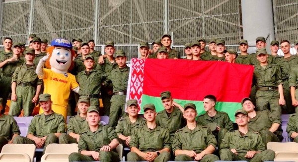 Минобороны забросило солдат в будущее – смотреть важнейший матч чемпионата Беларуси. Фотопруфы с КЗ прилагаются