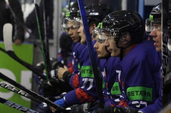 Хоккей.  "Брест", обыграв "Химик", вышел в финал Кубка Беларуси
 