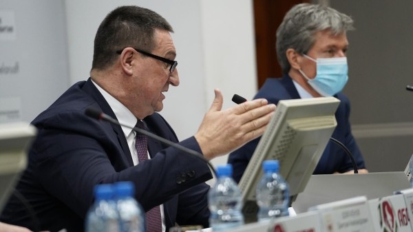 В АБФФ говорят, ее Академию закрыли бы без денег УЕФА. Базанова же якобы впечатлили успехи выпускников – но они и в школах клубов были перспективны, а сейчас не блещут