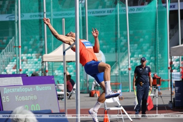 Во второй день чемпионата Беларуси по легкой атлетике разыграны 22 комплекта наград