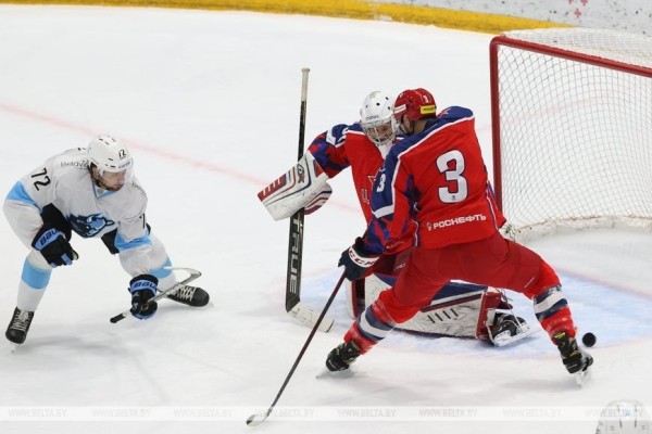 ФОТОФАКТ: Товарищеский матч "Динамо-Минск" - ЦСКА ФОТОФАКТ: Товарищеский матч "Динамо-Минск" - ЦСКА