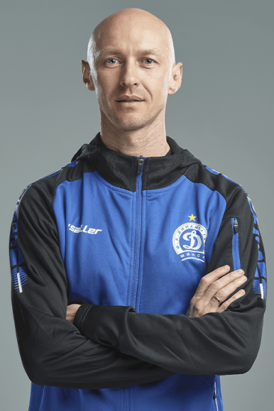 «Динамо» завалило еврокубки, но Челядинскому полегчало. Рядом с ним работают интересные помощники, игроки не получают премий – правда, это не проблема