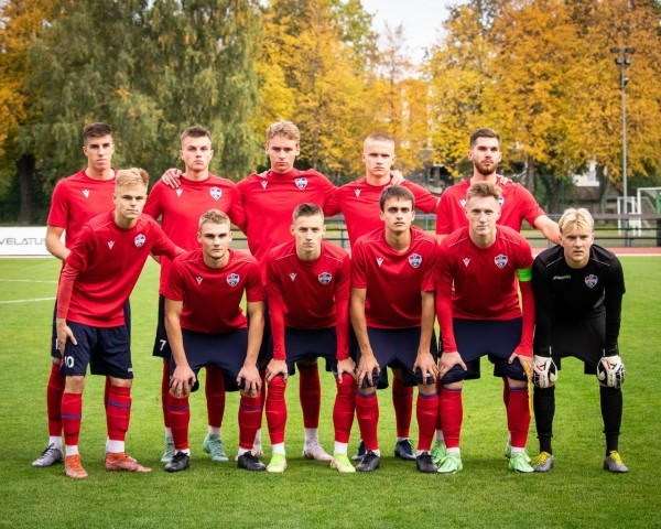 Впервые за 8 лет юношей из Беларуси не будет в Лиге чемпионов, а ведь через турнир прошли многие наши топы: Бахар и Громыко получили в Румынии, Лисакович не мог спасти «Шахтер» Впервые за 8 лет юношей из Беларуси не будет в Лиге чемпионов, а ведь через турнир прошли многие наши топы: Бахар и Громыко получили в Румынии, Лисакович не мог спасти «Шахтер»